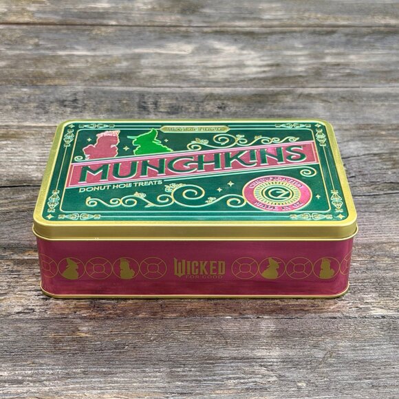 Wicked Dunkin Donuts Munchkin Tin Made In Oz Glinda & Elphaba Pink & Green - Picture 3 of 7
